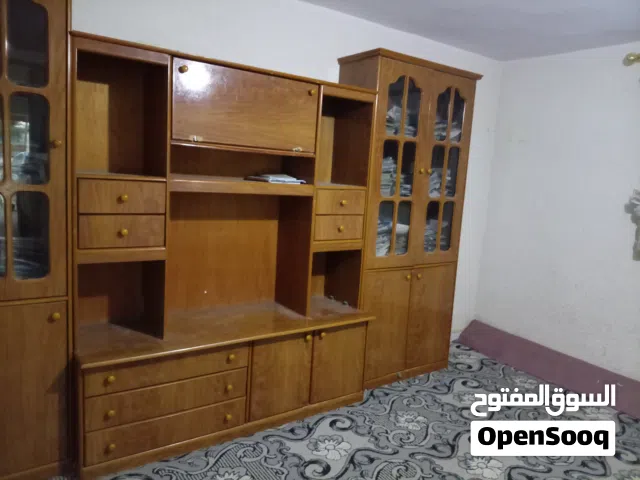 مكتبة من خشب الزان