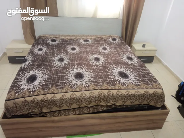 تخت مزوج هايدروليك تخزين للبيع مستعمل