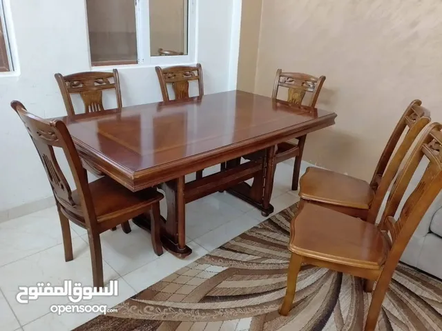 طاولة سفره مع كراسي