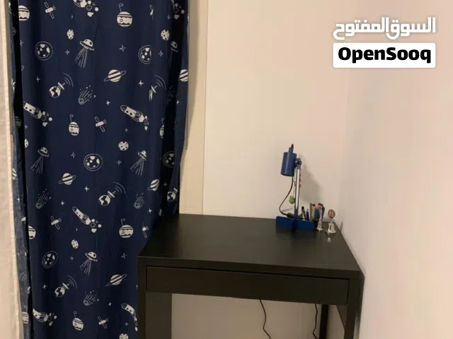 ikia desk for students used but like new