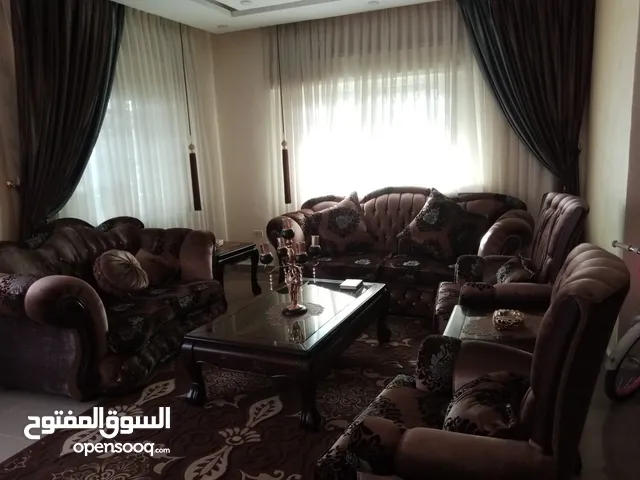 210 m2 4 Bedrooms Apartments for Sale in Amman Daheit Al Aqsa