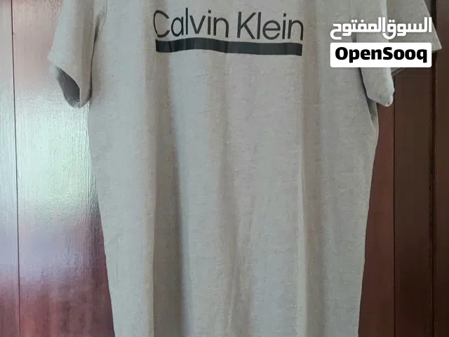 تيشرتات CALVIN KLEIN جديدة صناعة بنغلادش قطن قياس لارج