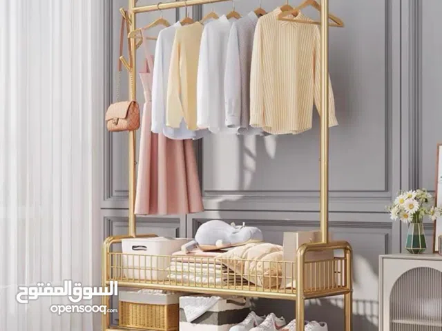 ستاند الملابس الذهبي   رَتّب غرفتك وعِش أجواء الفخامة   علّق الجواكت والفساتين بكل أريحية