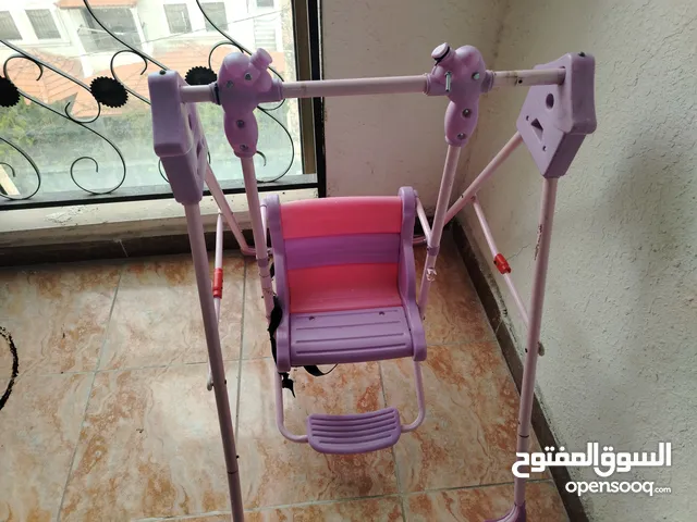 مرجيحة طفل من عمر 2 إلى 4 سنوات