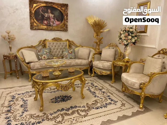 طقم كنب فاخر جديد غير مستعمل للبيع بداعي السفر