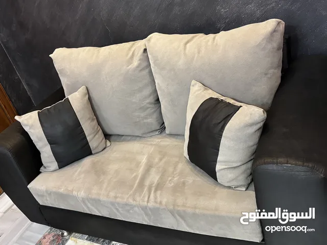 كنب 7 مقاعد نضيف واستعمال بسيط