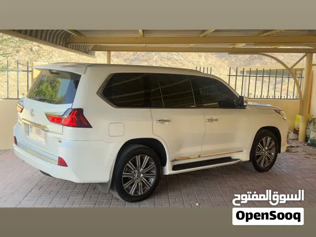 2017 لكزس LX LX 570