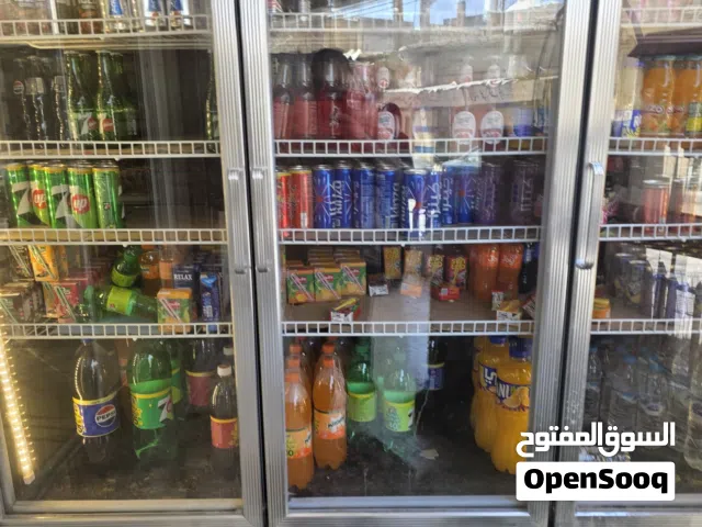 ثلاجه 3 ابواب نوع عافانة شغاله 100% جلاتين عليها استخدام سنه والبيع بداعي السفر ثلاجه وكاله