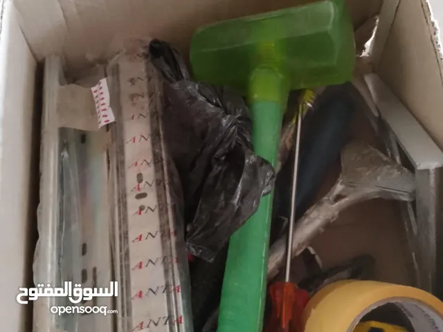 للبيع مستلزمات نجاره مستعمله شبه الجديد درل ومكينت فرمايكه . وحفافه