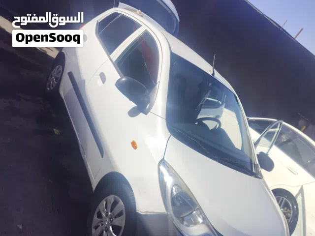 2013 هيونداي i10 Standard