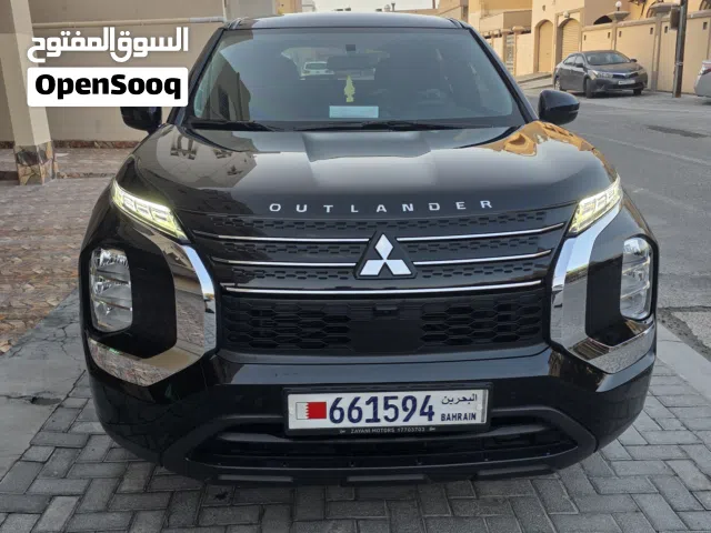 Mitsubishi Outlander 2023 , 22000 Km, Agent maintened, Excellent condition,  Single owner.
