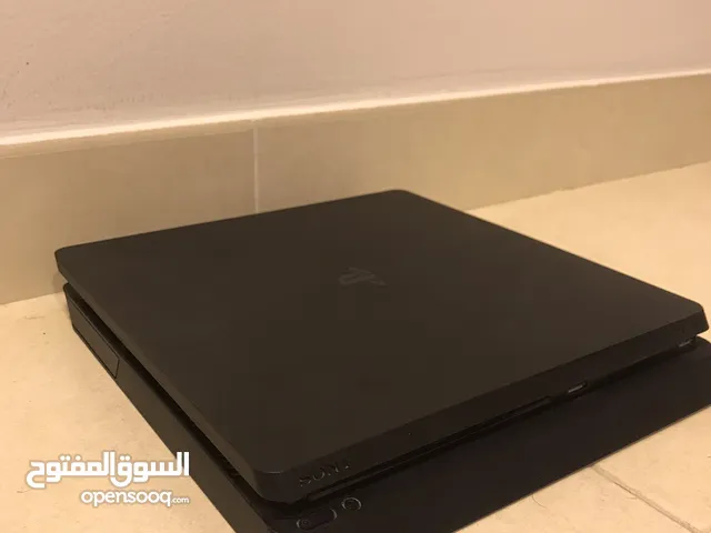 PlayStation 4 slim بلايستيشن 4 سليم للبيع