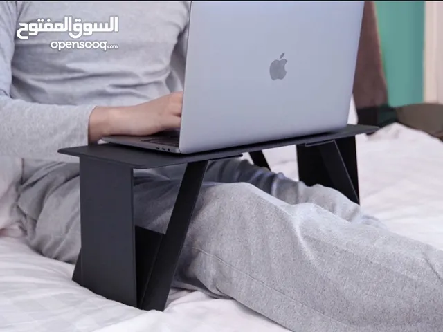 طاولة وحامل لابتوب وتابلت