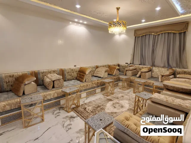 250 m2 4 Bedrooms Apartments for Rent in Sana'a Bayt Baws