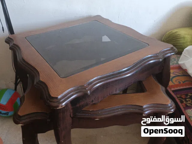 طاولات. للبيع.