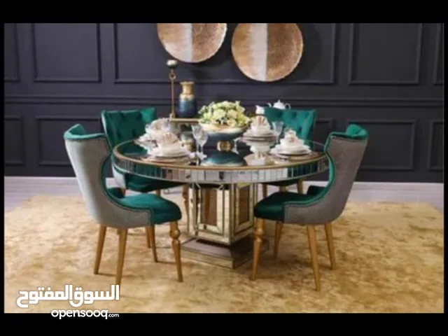 Pan Emirates executive table set