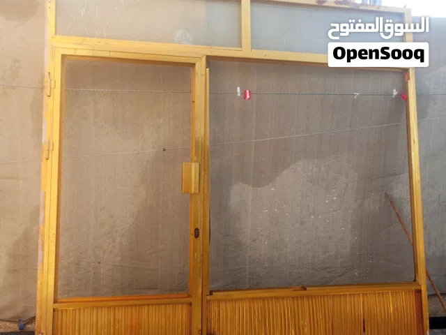 واجهة محل المنيوم ثقيل