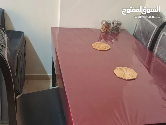 Dining Table + 4 Chairs