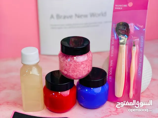 بكج قدم وملابس
