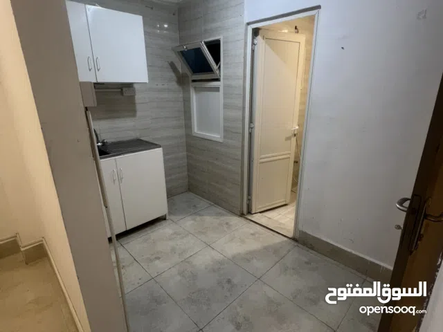 16 m2 Studio Apartments for Rent in Hawally Salmiya