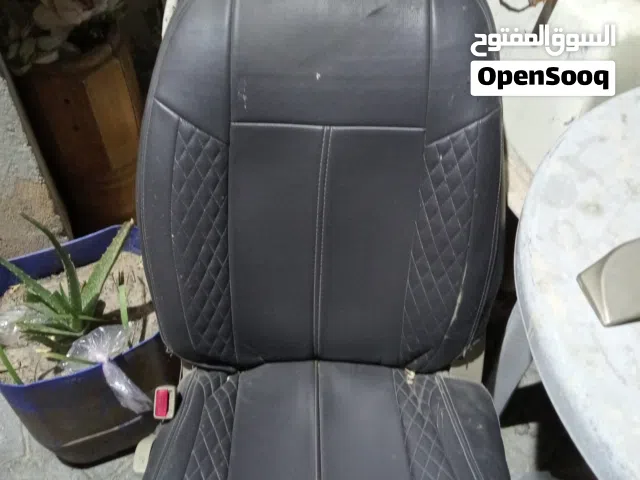 للبيع كراسي نيسان تيدا 2008 مستخدمين