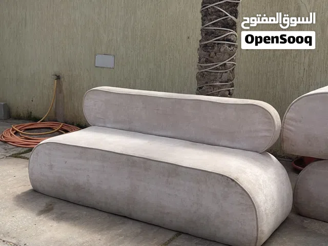 كنبة واربعة صالونات