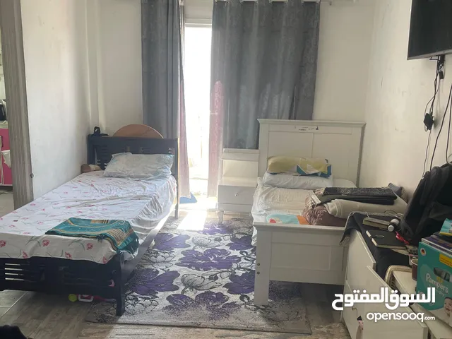 متاح شقه غرفه وصاله وبلكونه وحمام ومطبخ للايجار المؤقت بدايه 1-6-2025
