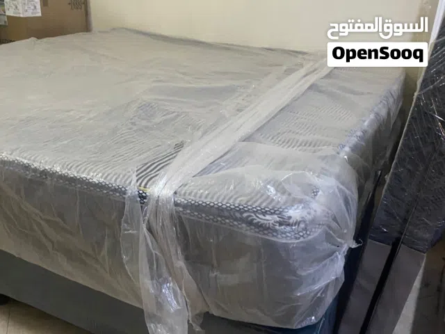 سرير 2 متر x 2 متر + مرتبه طبي ب لباد طبي