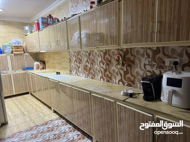 للبيع مطبخ نظيف جدا قياس 8متر