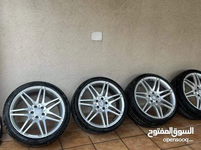 Dunlop 19 Tyre & Rim in Tripoli