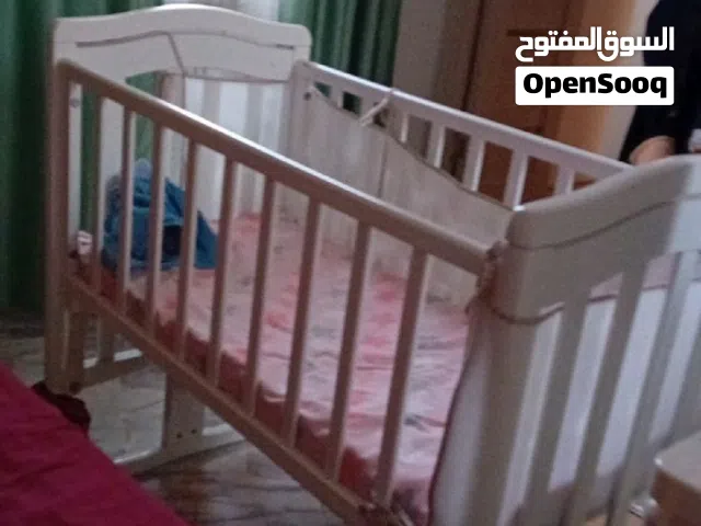 تخت بيبي  ابيض