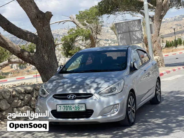 2015 هيونداي اكسنت Limited