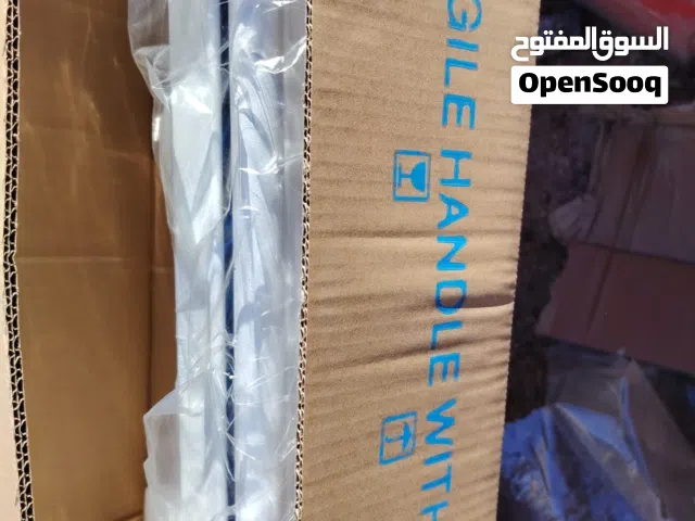 شاشه عرض بروجكتر كهربائيه ماركه فيجا مقاس 244سم جديد بالكرتون لم تستخدم من قبل لأعلى سعر