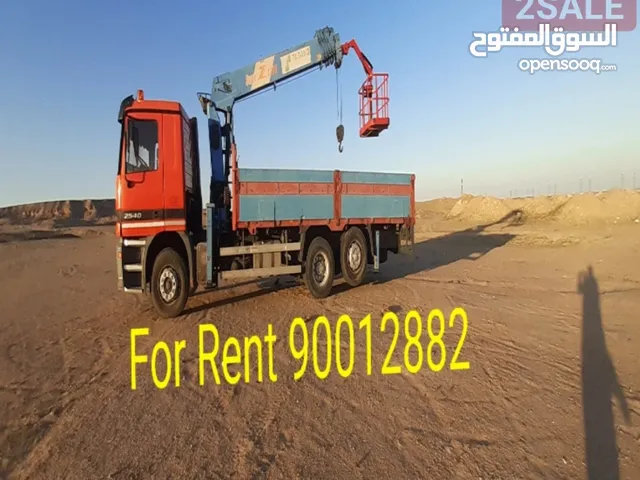 2002 Crane Lift Equipment in Farwaniya