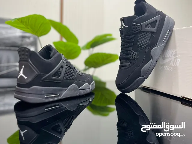 Jordan 4  الجديد الحصري  طبي  الراحة والمتعة كوالتي  ألوان مميزه   امشي براحتك 45-40 اجعل يومك كله ح