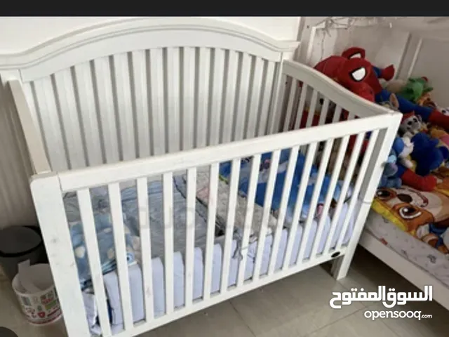 crib 20bd ....... . .