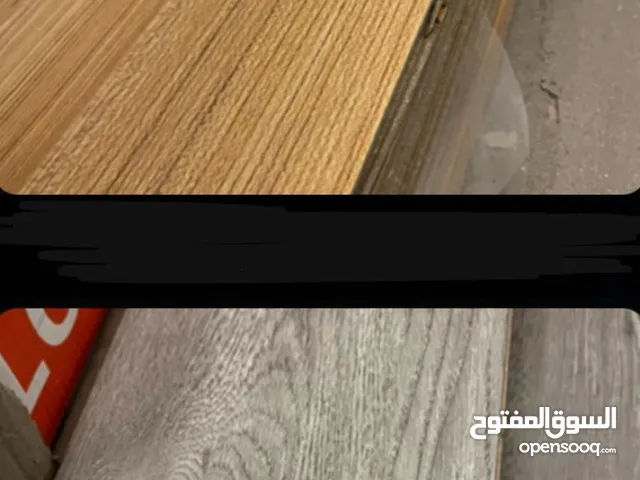 للبيع باركيه اللون الرصاصي و البيج
