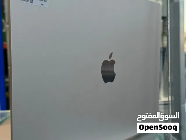MacBook Air M4 chip Used 2025 model 52GB Ram  16GB ram  15inch display  18 cycle count Look like new