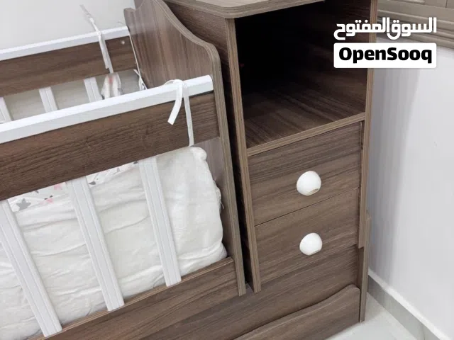 سرير اطفال خشب لاتيه ممتاز