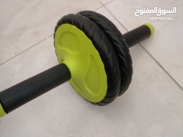 عجلة اصلية مش تجارية لتمارين المعدة وازالة الكرش اشتريتها ب 12 د للبيع بسعر مغري 3 د لا يوجد توصيل