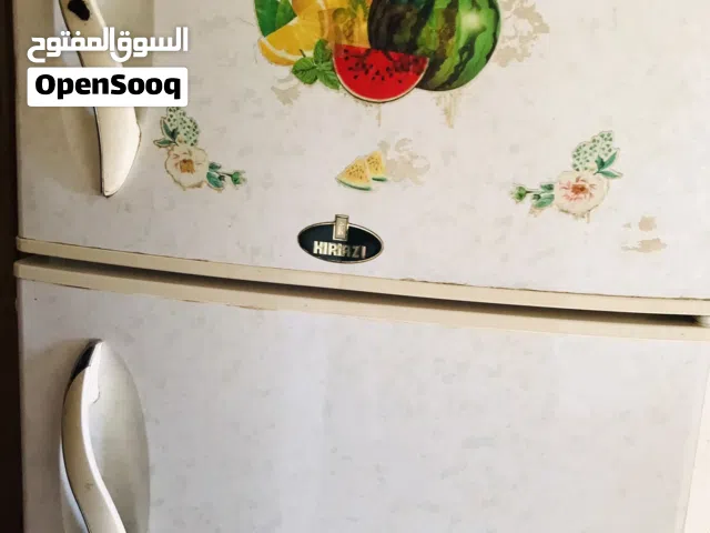 براد مرتب نظيف السعر60دينار