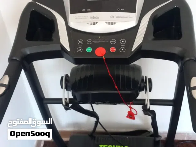جهاز سير رياضي Techno Fitness