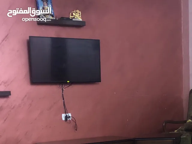شاشه 43 بحاله ممتازه