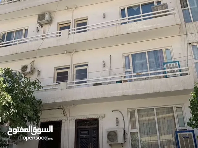 شقة للإيجار في سرجنار