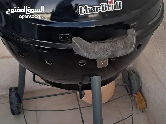 جريل(شواية)للبرندات او الحدائق.سعر الشراء 180من البشيتي.مع تهوية علوية وميزان حرارة و2مشعل للفحم