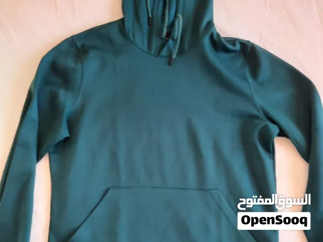 هودي من Oakley