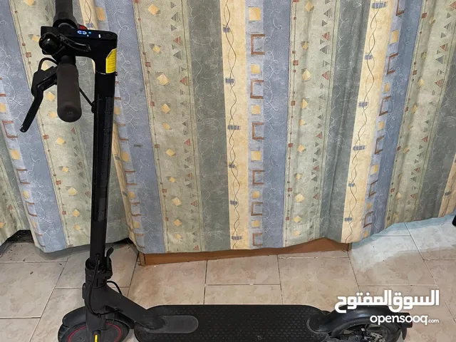 Electric scooter pro 2 سكوتر كهربائي