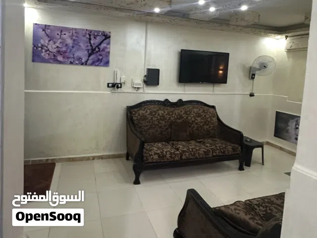 شقه ارضيه مفروشه للإيجار - شارع الاقصى / الشقه مؤجره لغاية 4 / 8