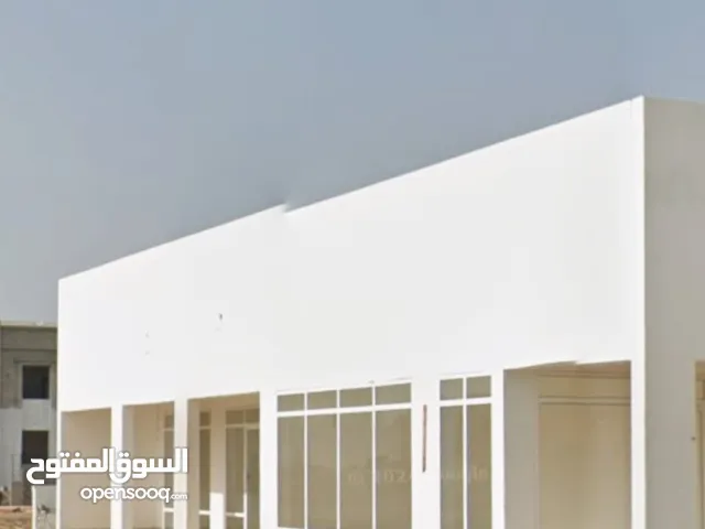 للبيع بنايه طابق ارضي 10محلات وشقتين طابق ارضي