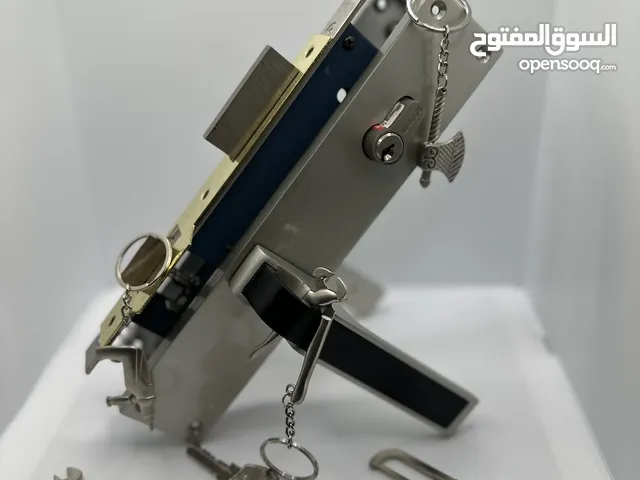 قفل باب ممنزل